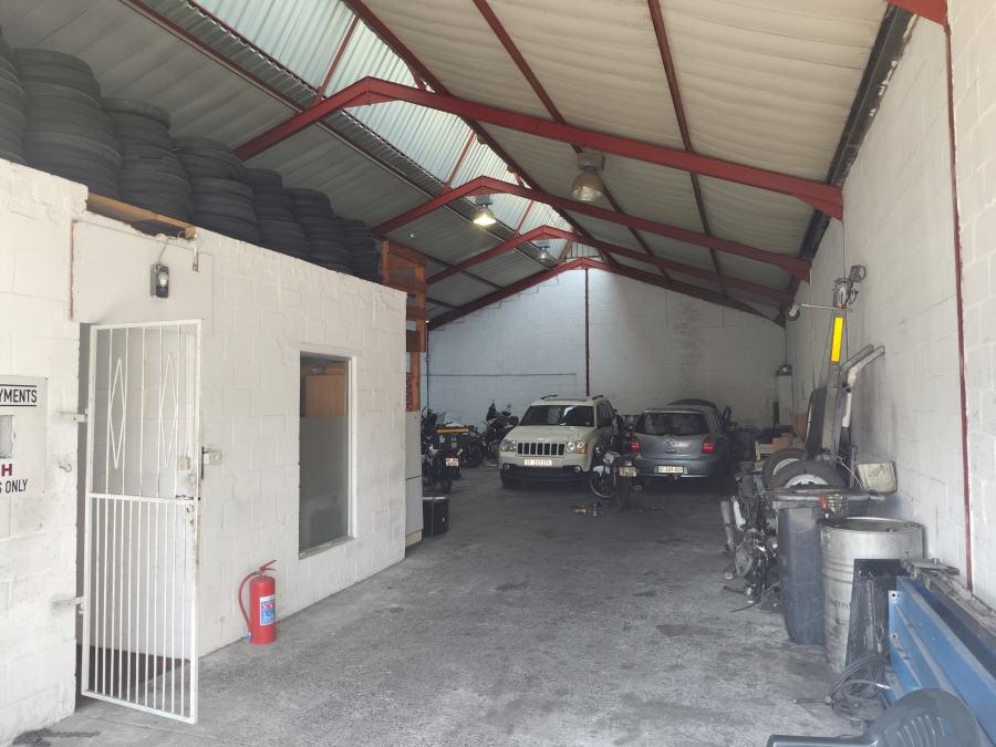 To Let Commercial Property for Rent in Okavango Park Western Cape